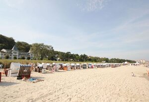 Villa Strandeck – strandnahe Ferienwohnung mit Balkon und Meerblick - Villa Strandeck FeWo 08
