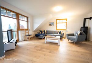 Ferienwohnung Alice mit Balkon und Meerblick – Ferienwohnung „Alice“ – Licht, Weite & Wasserblick auf die Insel Vilm