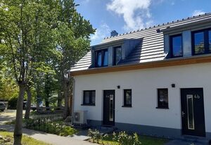 Ferienhaus BUG - zwischen Bodden und Meer – Ferienhaus Bug – Charmantes Domizil mit Terrasse, nah am Wieker Bodden