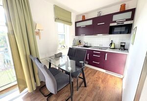 Fewo 14 im Haus Hühnergott - 4 Personen, Parkplatz – . Ferienwohnung 14 – Balkon, WLAN & hundefreundlich nahe Sellin Südstrand