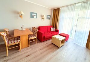 Fewo 9 im Haus Hühnergott - Geschirrspüler, Balkon – Ferienwohnung 9: Ihre Wohlfühloase in Sellin – nah zur Ostsee