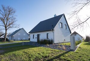 Ferienhaus Elgin – Ferienhaus „Elgin“ – Nordisches Wohngefühl, Sauna & eingezäunter Garten in Groß Schoritz