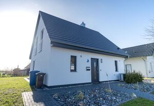 Ferienhaus Elgin – Ferienhaus „Elgin“ – Nordisches Wohngefühl, Sauna & eingezäunter Garten in Groß Schoritz