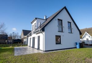 Ferienhaus Elgin – Ferienhaus „Elgin“ – Nordisches Wohngefühl, Sauna & eingezäunter Garten in Groß Schoritz