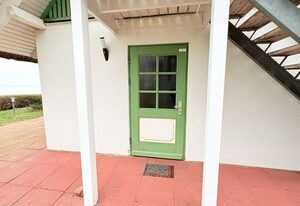 Wohnung Nele 2 direkt am Bodden mit Terrasse – Terrassenwohnung für 2 Personen mit Kamin, Wasserblick und Strandzugang