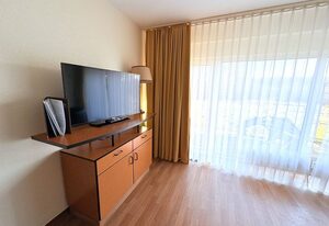 Boddenhof Apartment 44 - Terrasse, Hund willkommen – Boddenhof Stedar Ferienwohnung 44 – Familienfreundlich, mit Terrasse und WLAN