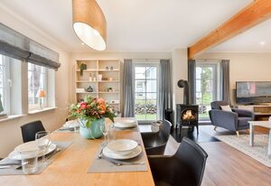 Ferienhaus Hygge - nordisches  Flair in Toplage – 5* Ferienhaus Hygge – Skandinavischer Charme mit Garten & Nähe zum Wieker Bodden