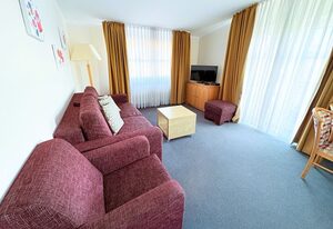 Fewo 22 im Haus Hühnergott - Balkon mit Aussicht – Ferienwohnung 22 Sellin – gemütlich, hundefreundlich & mit Balkon zum Verweilen