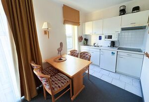 Fewo 22 im Haus Hühnergott - Balkon mit Aussicht – Ferienwohnung 22 Sellin – gemütlich, hundefreundlich & mit Balkon zum Verweilen