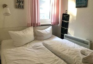 Bungalow 68 Glowe – Kleiner Ferienbungalow in Glowe