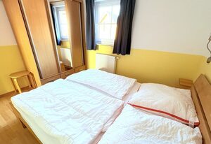 Fewo Seelenfrieden 3 - mit Balkon für 4 Personen – Gemütliche Ferienwohnung mit Doppel- und Einzelbetten