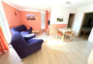 Fewo Seelenfrieden 1 - Garten ist dabei, Hund – Sonnige Ferienwohnung mit Südterrasse und zwei Schlafzimmern in Alt Reddevitz