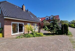 Ferienhaus Windland - mit Garten, Kamin und Sauna – Gemütliches Ferienhaus Windland in Dranske mit Sauna, Kamin & Garten