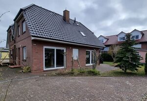 Ferienhaus Windland - mit Garten, Kamin und Sauna – Gemütliches Ferienhaus Windland in Dranske mit Sauna, Kamin & Garten