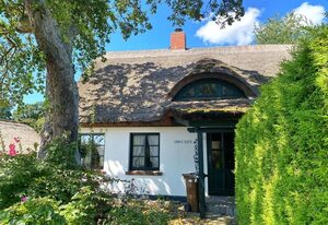 Groß Stresow - Irmi´s Kate - Ferienhaus und Doppelhaushälfte mit großem Garten