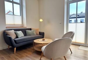 Hafenmeister Malte – Entspannt wohnen mit Balkon und Hafenflair