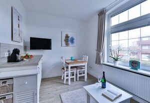 App. 8 in strandnaher Lage - Bäderstil-Villa in Wenningstedt/Sylt