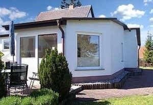 Modern ausgestattetes Ferienhaus mit Terrasse