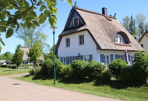 mit Garten, Sauna, Kamin und Whirlpool