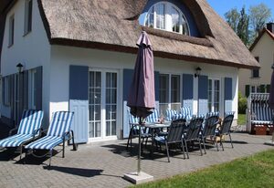 mit Garten, Sauna, Kamin und Whirlpool