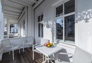 Villa Iduna / Ferienwohnung No. 2 - EG mit Balkon nach Osten