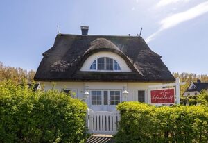 Reet-Hus Hanbutt