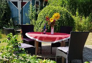 Idyllisches Reetdachhaus mit großem Garten