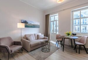 Villa Iduna / Ferienwohnung No. 4 - 1. OG mit Balkon nach Osten
