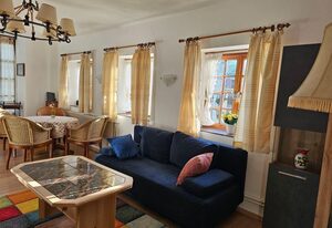 Hackerhof, Ostwohnung