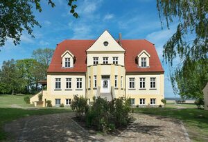 Wohnung im zweiten Obergeschoss des Gutshauses
