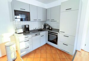 Strandresidenz Juliusruh Fewo 4 - großer Balkon – Familienfreundliche 3-Zimmer-Ferienwohnung mit Balkon nahe Strand Schaabe