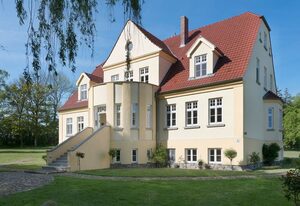 Wohnung in der ersten Etage des Herrenhauses