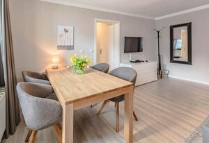Villa Iduna / Ferienwohnung No. 7 - 2. OG mit Balkon nach Osten