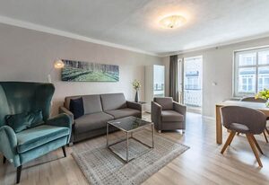 Villa Iduna / Ferienwohnung No. 7 - 2. OG mit Balkon nach Osten