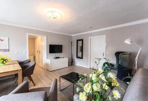 Villa Iduna / Ferienwohnung No. 7 - 2. OG mit Balkon nach Osten