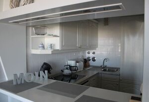 Zentral gelegene Ferienwohnung direkt am Strand mit Balkon